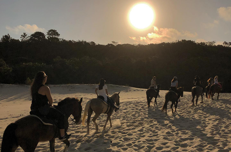 confraternização de formatura em Florianópolis: Passeio a cavalo na praia